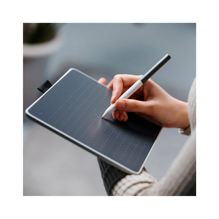 Tablette Graphique One by Wacom Format Medium – M (CTC6110WLW2B)