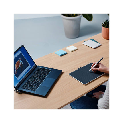 Tablette Graphique One by Wacom Format Small – S (CTC4110WLW2B)