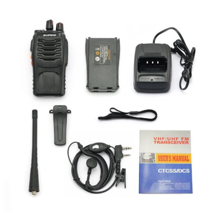 Radio talkie walkie UHF Baofeng BF-888S 3W, fréquence 400-470 MHz, avec antenne et boutons de contrôle.